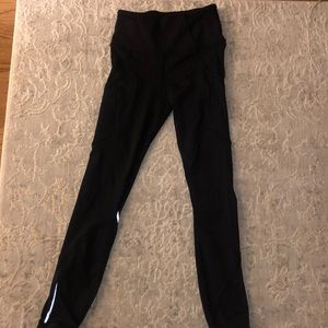 black lululemon leggings